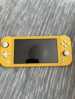 Nintendo Switch Lite イエローのサムネイル