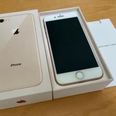 Apple iPhone 8 64GB ゴールド 本体と箱付きのサムネイル