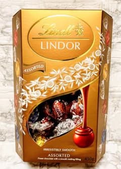 [Unopened shipping] Luxury chocolate Lindt Lindor chocolate gold assortment 1 box 450g②