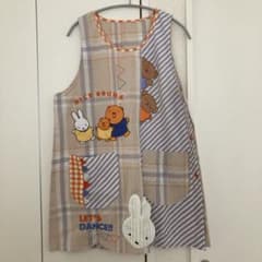 保育用エプロン