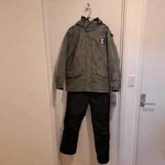 BANNNE スキーウェア 上下セット 160cmのサムネイル
