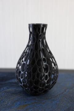 3Dプリント フラワーベース ブラック 花瓶のサムネイル