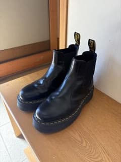Dr. Martens チェルシーブーツ