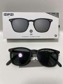 新品【 IZIPIZI 】サングラス #E ブラック ウェリントンのサムネイル