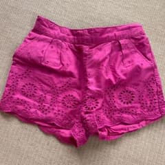 ショートパンツのサムネイル
