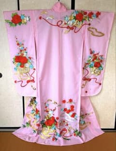 希少品　夏用着物　絽　振袖　五本絽　ピンク　総刺繍　新品未使用 希少品 夏用着物 絽 振袖 五本絽 ピンク 総刺繍 新品未使用 - メルカリ