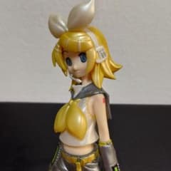 VOCALOID 鏡音リン フィギュア ピアノデザインのサムネイル
