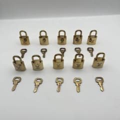 OUIS VUITTON ルイヴィトン カデナ 鍵付き 10点セット パドロック