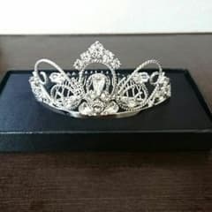 【専用】結婚式 ティアラのサムネイル