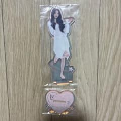 IVE Wonyoung 一番くじ　A賞　アクリルスタンドのサムネイル