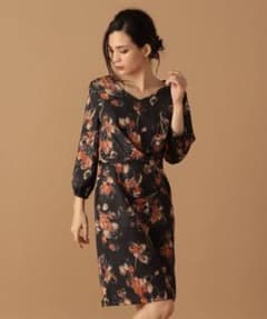 ほぼ未使用 花柄 ワンピース ロイヤルパーティのサムネイル