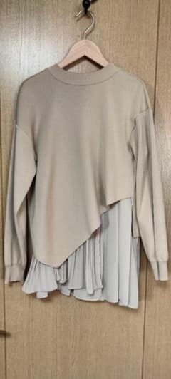 MORABITO PREMIER アシンメトリー ベージュ ニット・タンクトップ MORABITO PREMIER アシンメトリー ベージュ ニット・タンクトップ