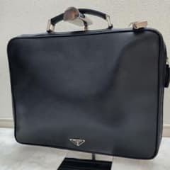 PRADA ダイヤル式南錠 ビジネスバッグ 三角ロゴ サフィアーノレザー 黒 