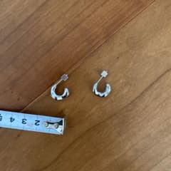 ピアス