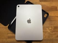 【美品】iPad 11インチA16 シルバー 128G おまけ多数！のサムネイル