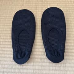 ニトリ　黒 メッシュ スリッポン　スリッパのサムネイル