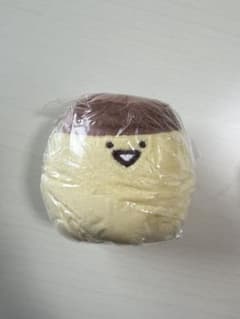 문구와 함께 봉제인형 마스코트 2입니다 뿌린 씨