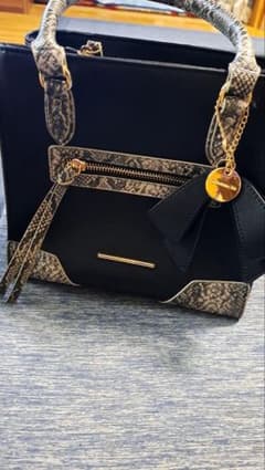 美品　ハンドバック　マリ・クレールのサムネイル