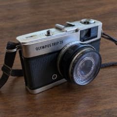 動作確認済・赤ベロOK】OLYMPUS TRIP 35 フィルムカメラ - メルカリ