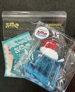 TOKOTOYZ スクイーズ ぷにっこ 青空ソーダのチェリープリン - メルカリ