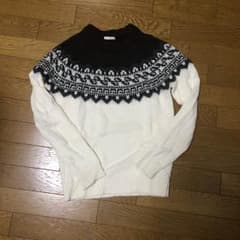 GU ニットセーターのサムネイル