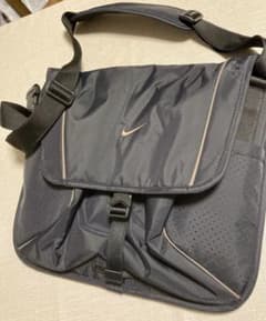 タイムセール❗️Nike のショルダーバッグのサムネイル