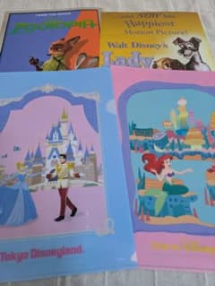 ディズニー クリアファイル 　ポスター　4枚セット まとめ売り　ガチャガチャのサムネイル