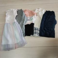 子供服セット（ドレス・Tシャツなど）のサムネイル