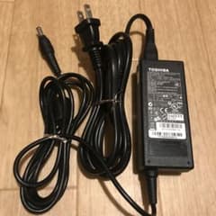 東芝　ノートパソコン　ACアダプターのサムネイル