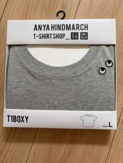 UNIQLO アニヤハンドマーチのサムネイル