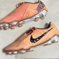 ナイキ　サッカースパイク ファントムベノム　fg オレンジ ナイキ サッカースパイク ファントムベノム fg オレンジ - メルカリ