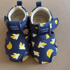 〖値下げ中〗バナナのサンダルのサムネイル