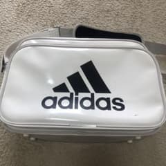 adidas エナメルスポーツバックのサムネイル