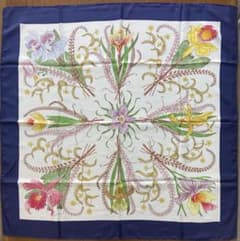 Gucci グッチ シルク スカーフ 花柄 ネイビー - メルカリ