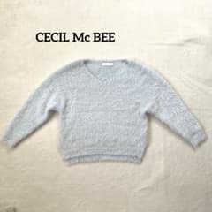 CECIL McBEE ライトブルー Vネックニット Mサイズ 八分袖のサムネイル