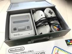 ニンテンドー・クラシックミニ　スーパーファミコン　ケース付きのサムネイル