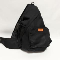 極美品 UNIVERSAL OVERALL スリングバッグ y2k 黒 ブラック - メルカリ