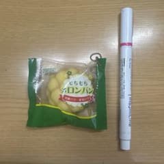 スクイーズ　レア　もちもちメロンパンのサムネイル