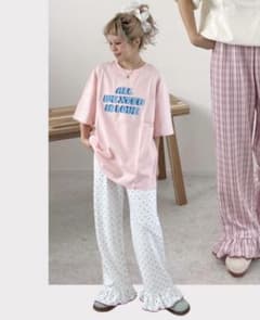 【新品未使用タグつき】 裾フリルパンツ しまむら　ayanoのサムネイル
