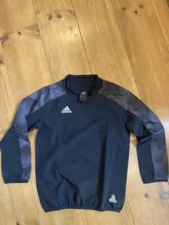 adidas 長袖　トレーニングウェア　120センチのサムネイル
