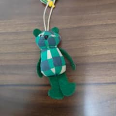 フェルト製クマのぬいぐるみのサムネイル