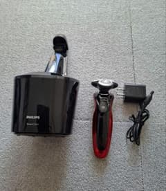 Philips Series 9000 電気シェーバー 本体＋洗浄機 ジャンク
