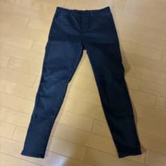 UNIQLO HEATTECH ブラックスキニーパンツのサムネイル