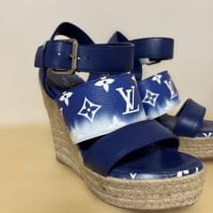 【美品】Louis Vuitton ネイビー ロゴ サンダルのサムネイル