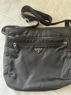 PRADA ブラック ショルダーバッグのサムネイル