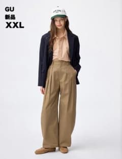 新品 GU チノタックバレルパンツ ベージュ XXLサイズのサムネイル