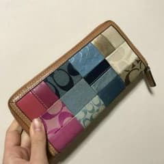COACH長財布のサムネイル