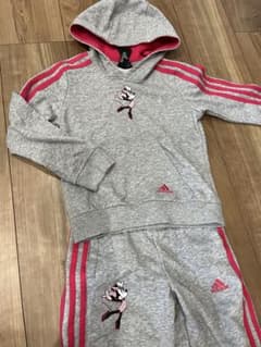 adidasディズニーコラボ 120cmミニーのサムネイル