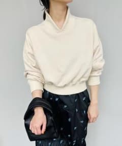 24AW skin×LULUコラボ クロップドスウェット ベージュ - メルカリ