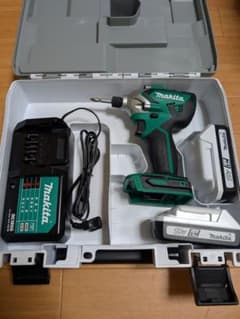 Makita 充電式インパクトドライバ MTD002D 本体 ケース付のサムネイル